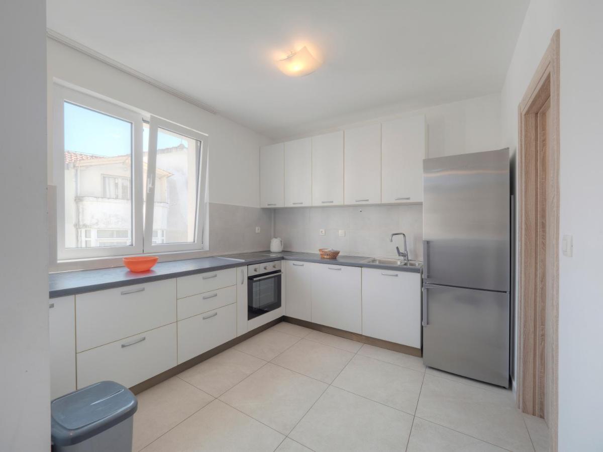 Apartment Family Three Bedroom Brando *